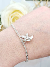 Load image into Gallery viewer, Positivity Bee Charm Bracelet