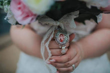 Load image into Gallery viewer, Lace Edge Rhinestone Single Photo Bouquet Charm