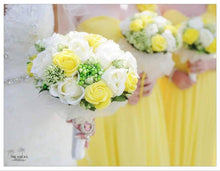 Load image into Gallery viewer, Lace Edge Rhinestone Single Photo Bouquet Charm