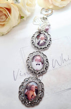 Load image into Gallery viewer, Lace Edge Rhinestone Triple Bouquet Charm