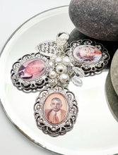 Load image into Gallery viewer, Lace Edge Rhinestone Triple Bouquet Charm with Beaded Cluster