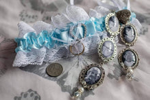 Load image into Gallery viewer, Filigree Frame Photo Bouquet Charm